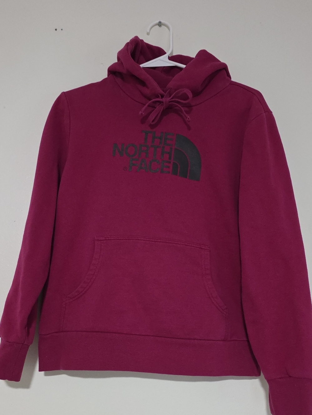 The North Face Women's Magenta Pullover Hoodie